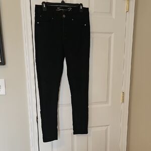 Seven7 Women's Classic Black Skinny Jeans
